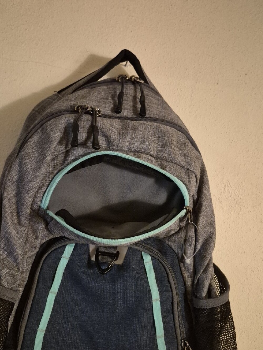 C9 Champion Double Up Cooler Backpack Gray Teal Water Resistant 19" Tech Bag - Picture 4 of 10